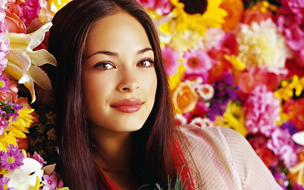 Kristin Laura Kreuk scoliosis