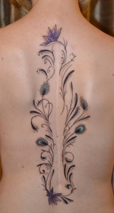tattoo to highlight scolisois scar